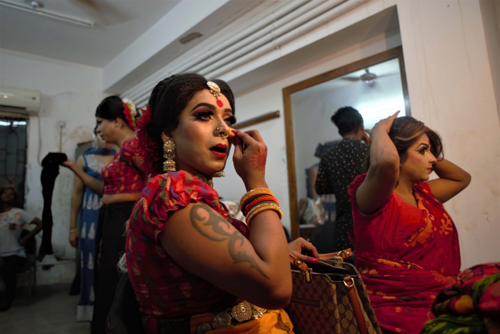 Lauren Kohanning porno suratlari yalangoch holda