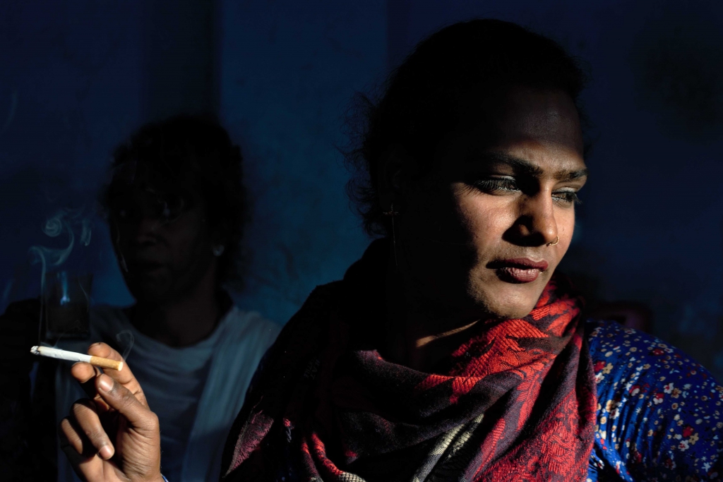 Pul uchun guruh porno